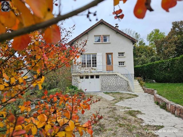 PROVINS 77160