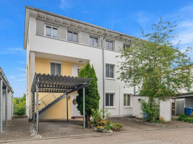 PROVISIONSFREI 4 Zimmer, Dachterrasse, Stil pur Lichtdurchflutete moderne Maisonettewohnung