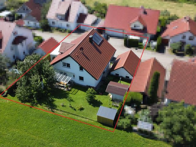PROVISIONSFREI!Direkt am Feldrand: Freistehendes Einfamilienhaus mit vielen Extras!