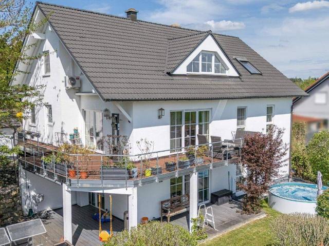 PROVISIONSFREI* Einfamilienhaus mit Einliegerwohnung, unverbaubare Ortsrandlage in Tiefenbach