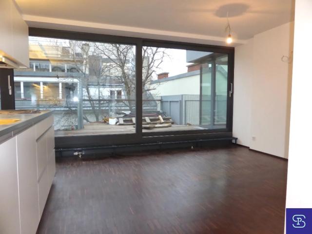 Provisionsfrei: Exklusive 110m² DG Wohnung + 37m² Terrassen in Toplage 1070 Wien