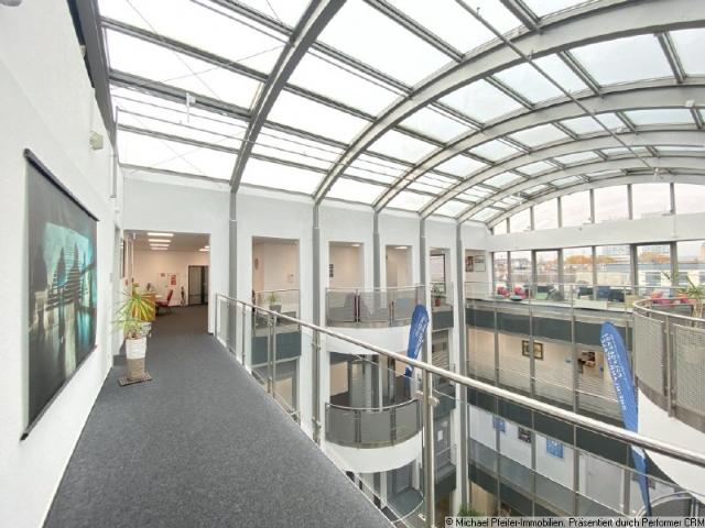 Provisionsfrei für den Mieter! Büros Schulungsräume mit eigener Dachterrasse!