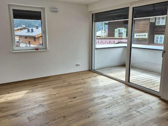 Provisionsfrei für den Käufer* ! Großzügige 3 Zimmer Wohnung für Kleinfamilien!
