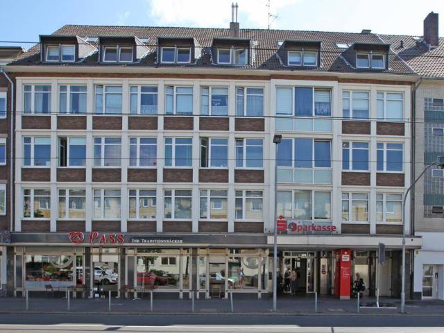 Provisionsfrei für Käufer Voll vermietetes Wohn und Geschäftshaus in sehr guter Lage von Düsseldorf Wersten