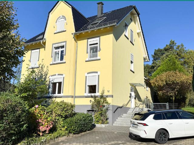 PROVISIONSFREI! GENERATIONENWOHNEN AM STADTZENTRUM VON RADEVORMWALD IM ZWEI FAMILIENHAUS MIT GROSSEM GARTEN