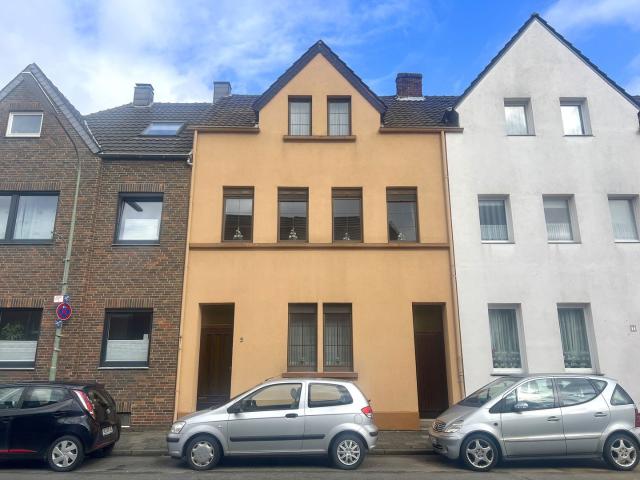 PROVISIONSFREI Großzügiges Einfamilienhaus mit Garten und viel Potential in Neuss Holzheim