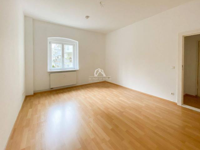 PROVISIONSFREI | GUT GESCHNITTENE 2 ZIMMER WOHNUNG | WG GEEIGNET | PRENZLAUER BERG | GRÜNE OASE |