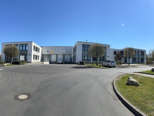 PROVISIONSFREI + Hallenfläche mit Büro 1.186 m² + direkt vom Eigentümer