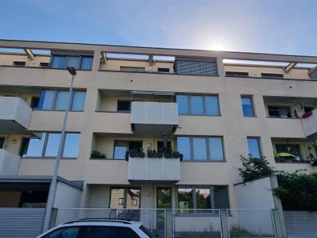 PROVISIONSFREI Helle und ruhige Terrassenwohnung mit Garagenplatz