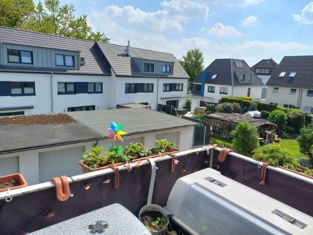 Provisionsfrei* Mehrfamilienhaus mit 4 Garagen in guter Lage
