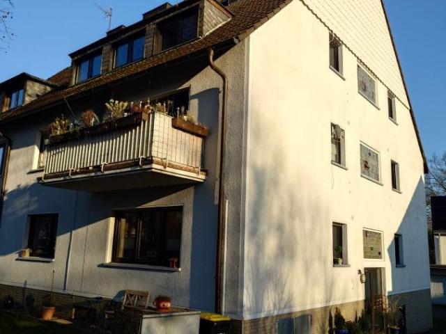 Provisionsfrei* Mehrfamilienhaus mit 4 Garagen in guter Lage