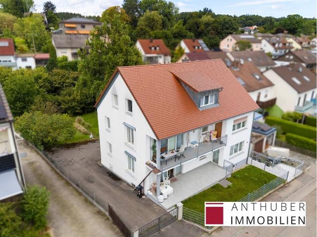 Provisionsfrei * Mehrfamilienhaus mit zusätzlichem Baugrund im Top Zustand