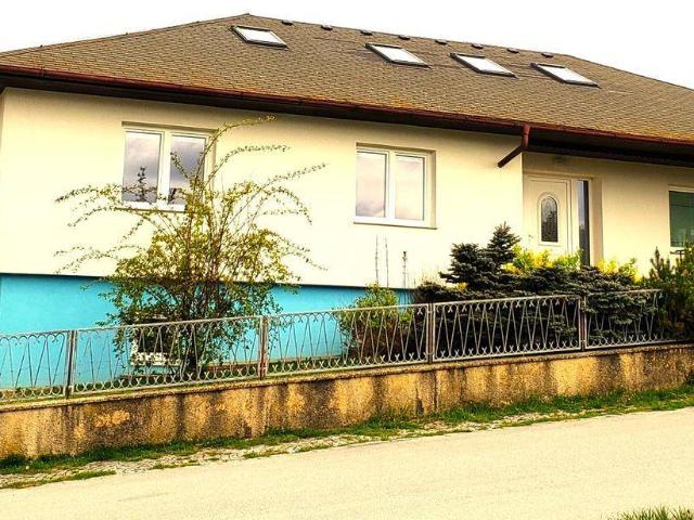 Provisionsfrei: Modernes 7 Zimmer Einfamilienhaus mit zwei Gärten Grundstücksgröße 890 m2 in Würnitz, 30 Min. von Wien