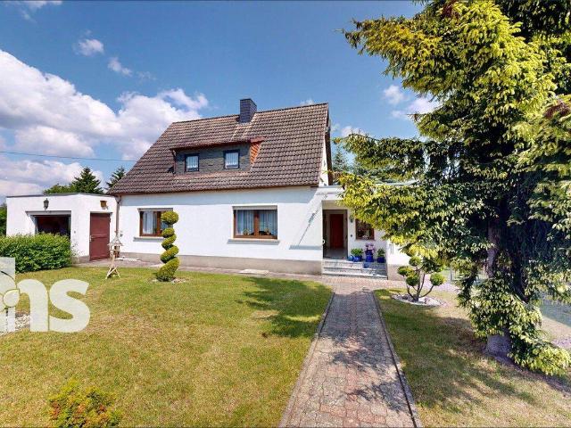 PROVISIONSFREI: Modernisiertes Einfamilienhaus mit großem Garten in ruhiger Lage von Ahlsdorf!