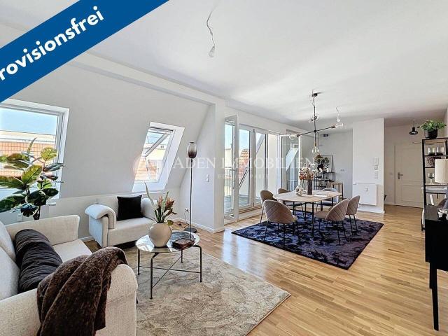 Provisionsfrei! Neugebaute 3 Zimmer DG Wohnung mit Lift und Balkon in Berlin Friedrichshain