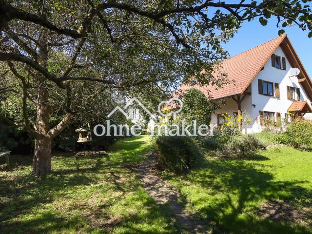 Provisionsfrei Rarität 2 Häuser, große Scheune und großer Garten in Freiburg Munzingen
