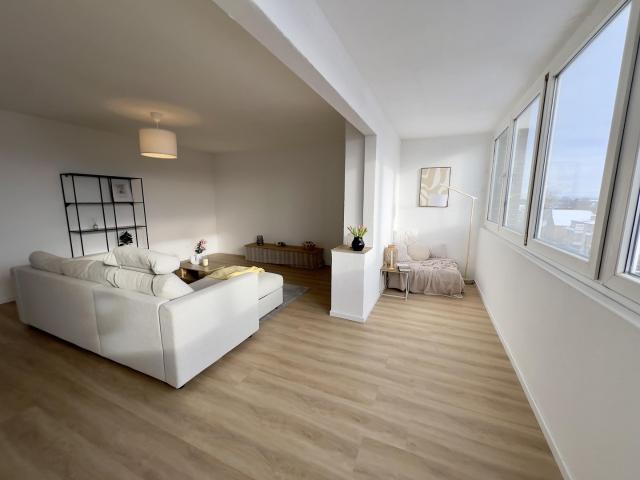 Provisionsfrei Renoviertes 3 Zimmer Wohung in Stadtteil Elsen