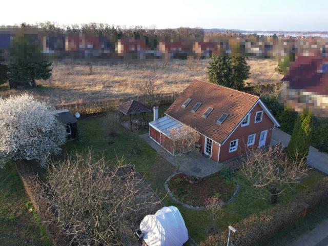 Provisionsfrei* Schönes Niedrigenergiehaus in Werder/Havel mit großem Grundstück