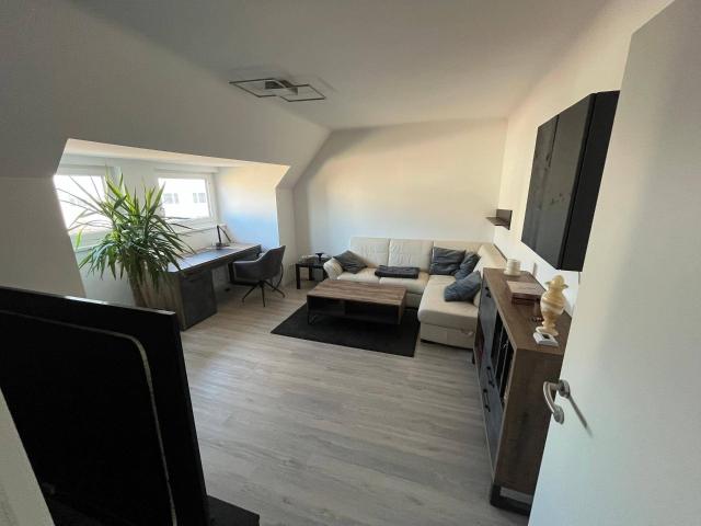 Provisionsfrei Sanierte 2 Zimmerwohnung mit großer Wohnküche & Top Lage nahe Altstadt, Bahnhof & Universitäten