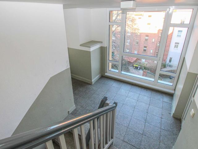 Provisionsfreie, vermietete 2 Zi. Wohnung mit Wintergarten im Herzen von Erfurt!