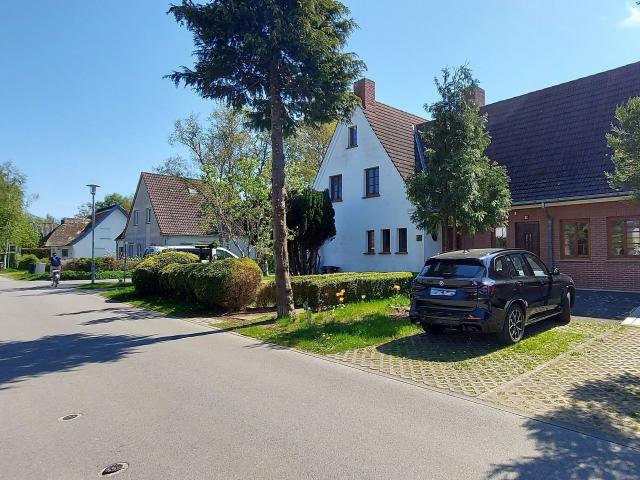 PROVISIONSFREI+Verkauf einer großzügigen Doppelhaushälfte mit 2 Fewo´s in sehr ruhiger Wohnlage von Zingst