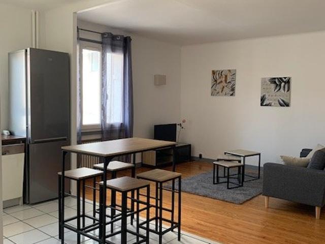 PROX CARNOT / CITE DU DESIGN COLOCATION EXCLUSIVEMENT.