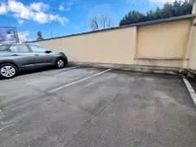 PROX HOPITAL ST JOSEPH Parking