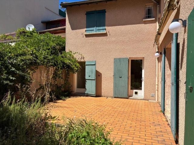 Proximité Place Lamartine, Maison T6 sur 2 niveaux.