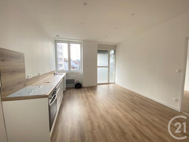 PROXIMITE TREFLERIE / VALBENOITE: Appartement de type 3 entièrement.