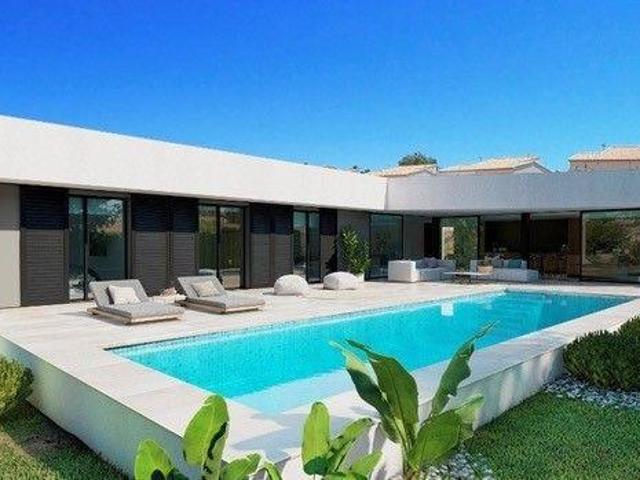Proyecto Nuevo de villa moderna en una parcela plana, en cal. 254m² Calpe Calp