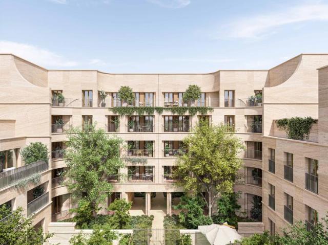 NOUVEAU À VERSAILLES