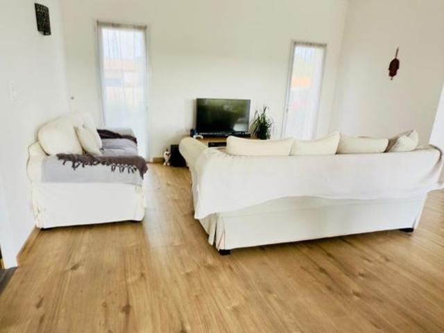 Proche commerces / beau plain pied / dpe en a / 4 chambres / jardin