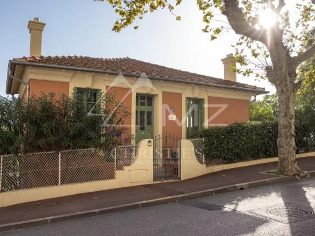 Proche Cannes Le Cannet Mairie Hôtel particulier