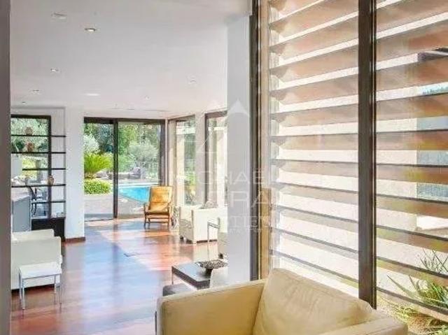Proche Cannes superbe villa vue mer
