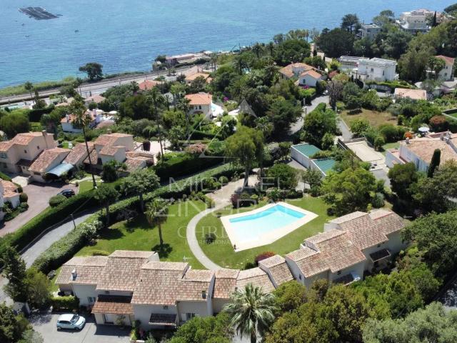 Proche Cannes Villa mitoyenne avec vue mer 163m² Cannes