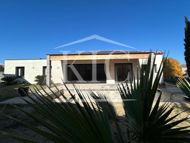 PROCHE CARCASSONNE MAISON CONTEMPORAINE 4 CHAMBRES GARAGE JARDIN PISCINE