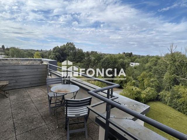 Proche Centre ville à,quelques minutes à pieds T2 spacieux avec balcon et vue dégagée