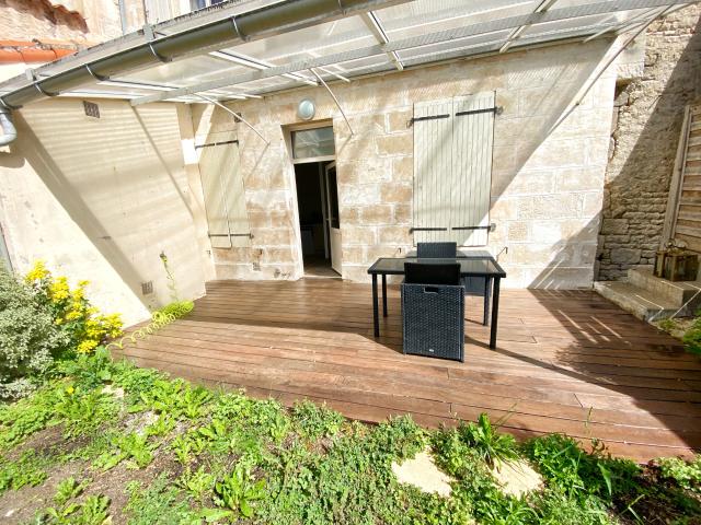 PROCHE CENTRE VILLE Appartement meublé T2 de 33.4m2 avec un extérieur