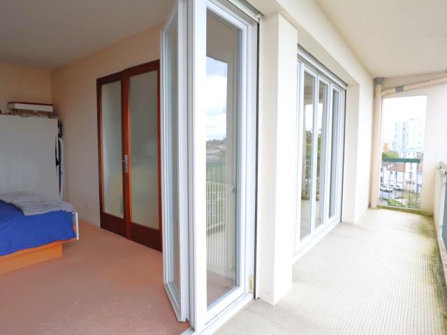 Proche CENTRE VILLE, bus et commerces, appartement Type 2