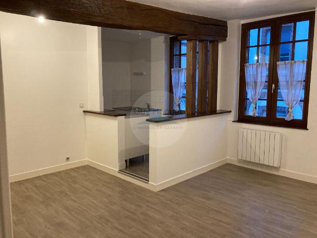 Proche centre ville de Verneuil Appartement T2 35m²
