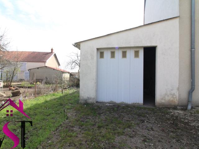 Proche AUXONNE