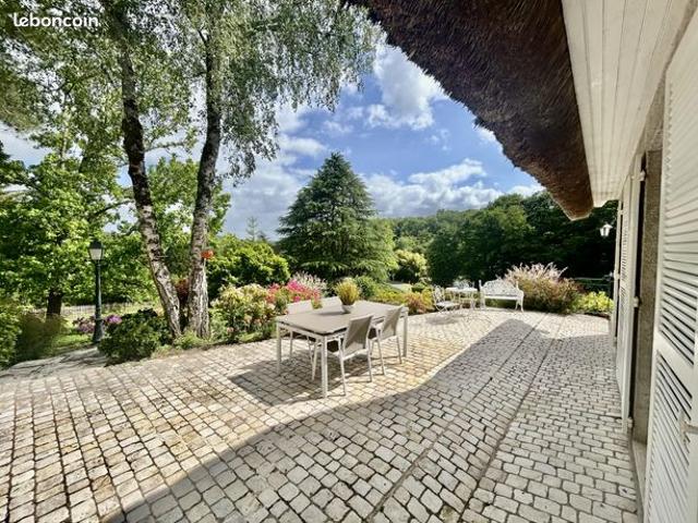 Proche Bourd de Luynes | Belle demeure 375m2 | Terrasse piscine