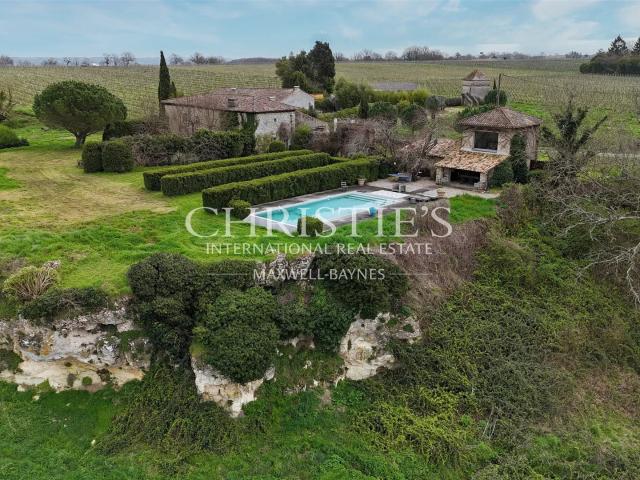 Proche Bordeaux et Saint Émilion, maison de caractère en pie. 164m² Saint Emilion
