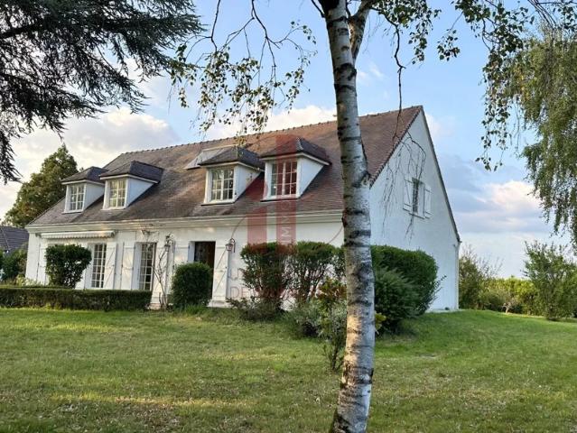 PROCHE BARBIZON FONTAINEBLEAU PROPRIETE DE PLAIN PIED 200 m² avec JARDIN 2.241 m²