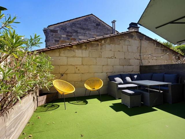 PROCHE BARRIERE DU MEDOC 4 CHAMBRES TERRASSE GARAGE
