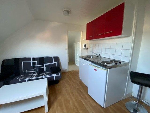 PROCHE GARE STUDIO MEUBLÉ CHAUFFAGE COMPRIS