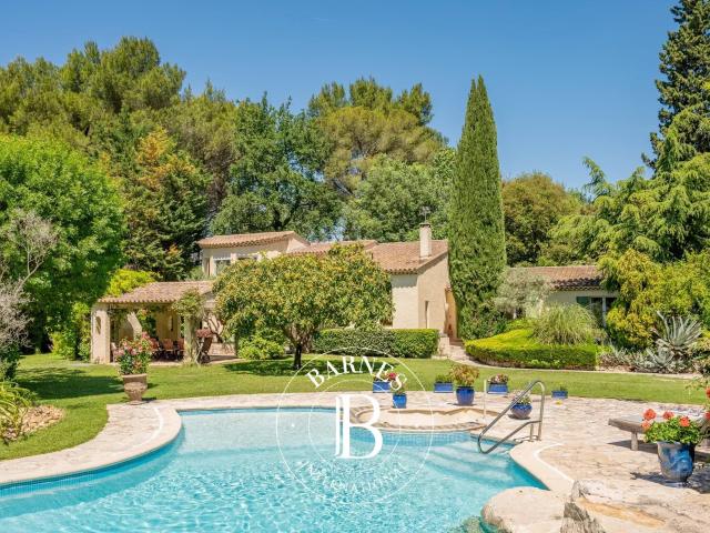 Proche D’Aix En Provence Maison 4 Chambres Bureau Ma. 296m² Ventabren