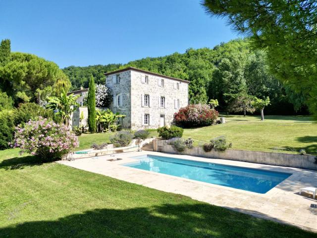 Proche d'Agen Élégante maison de maître de 5 chambres, pis. 257m² Agen