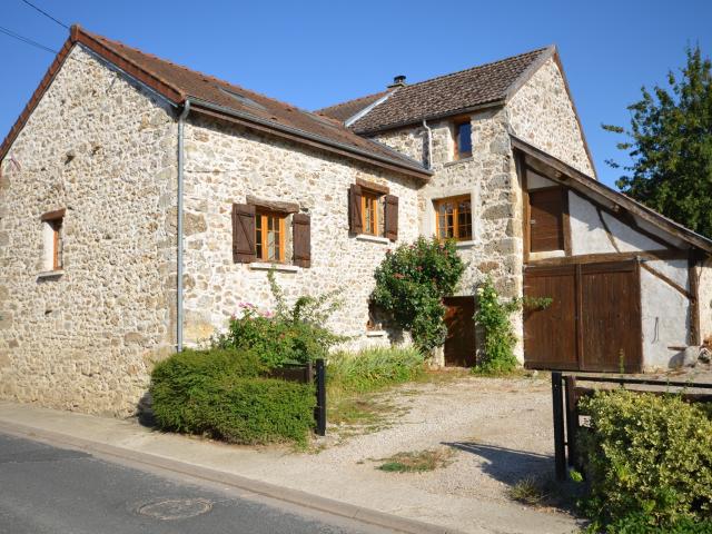 Proche de CHATILLON SUR MARNE 51 à vendre Belle maison en pierre rénovée avec dépendance