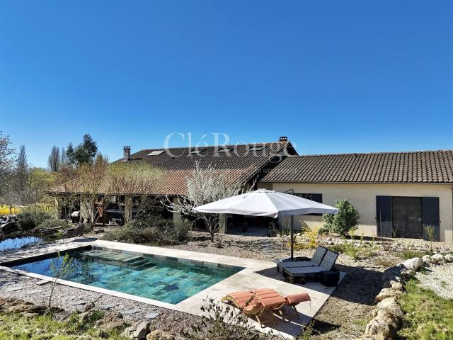 Proche de Duras Magnifique propriété avec gîte et piscine 181m² Duras